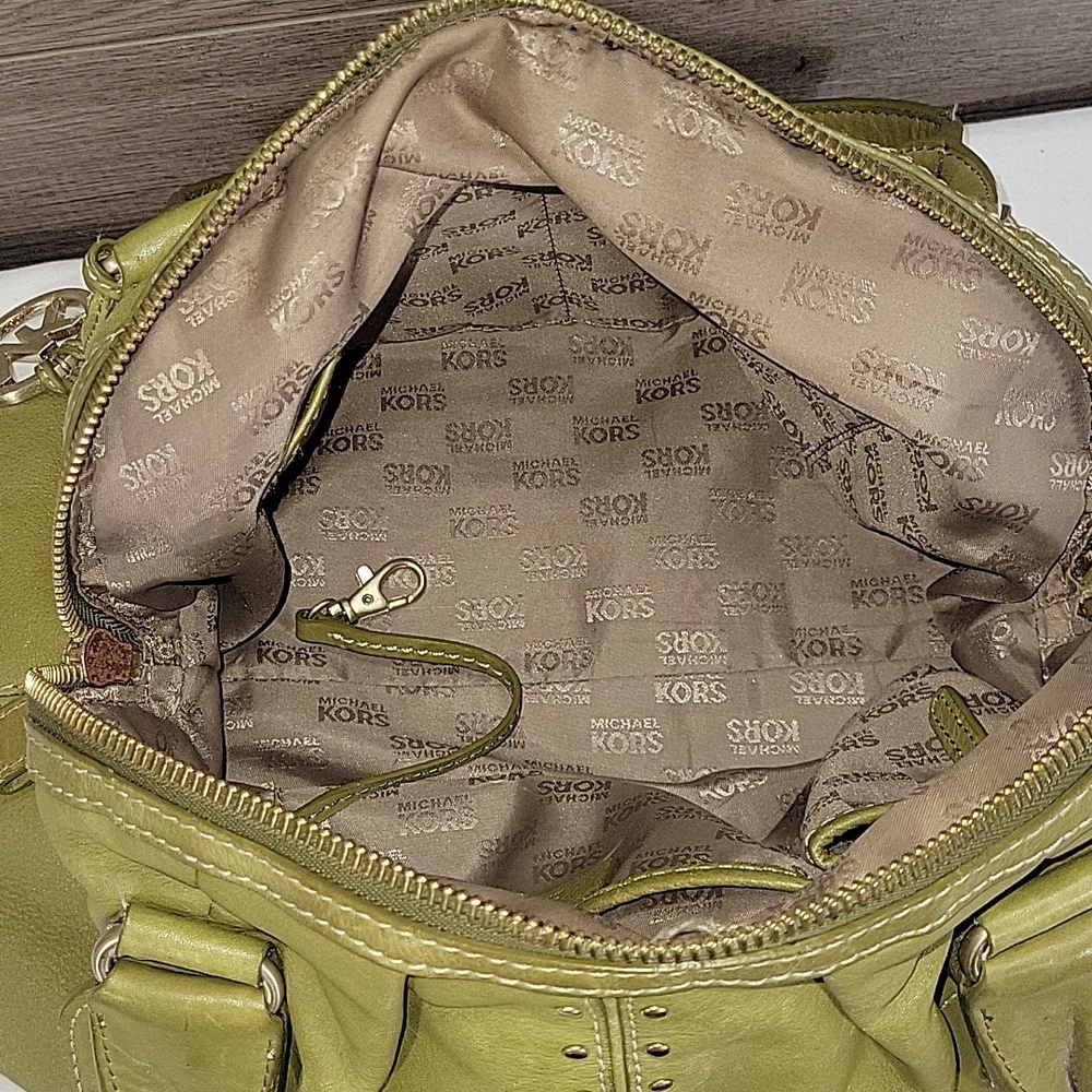 Michael Kors Olive Green Leather Handbag with Gold Hardware - Picture 10 of 15